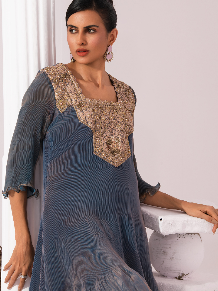 Mahira Embellished Kurta Set