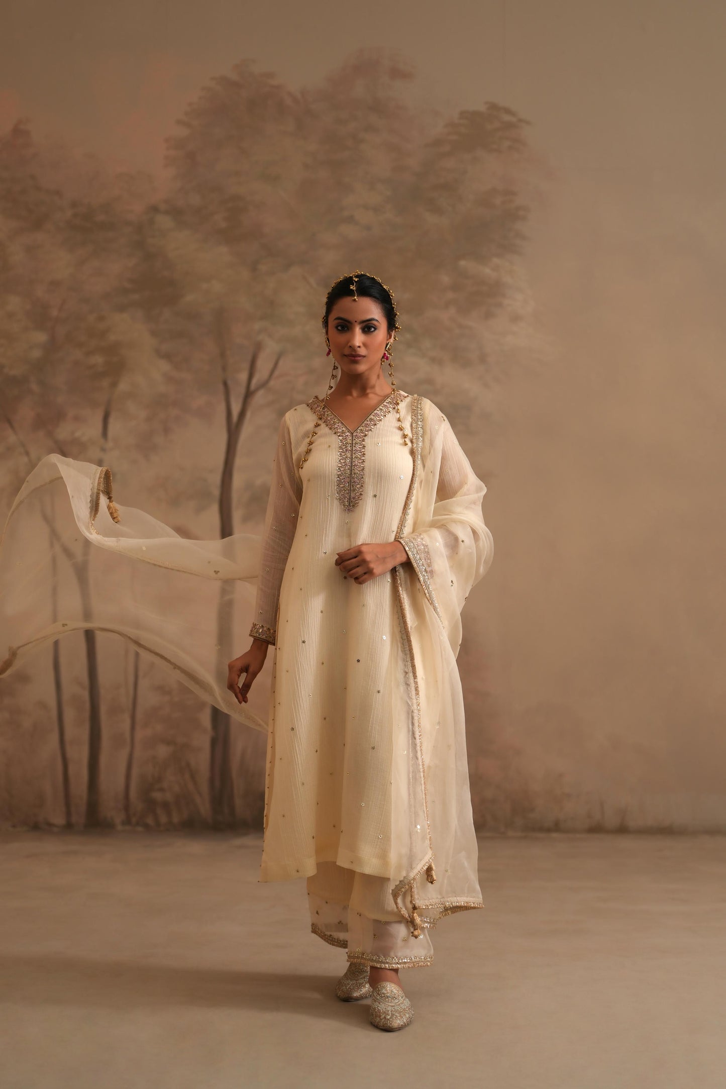 Dutch White Crushed Muslin Kurta with Zardozi and Gota embroidery