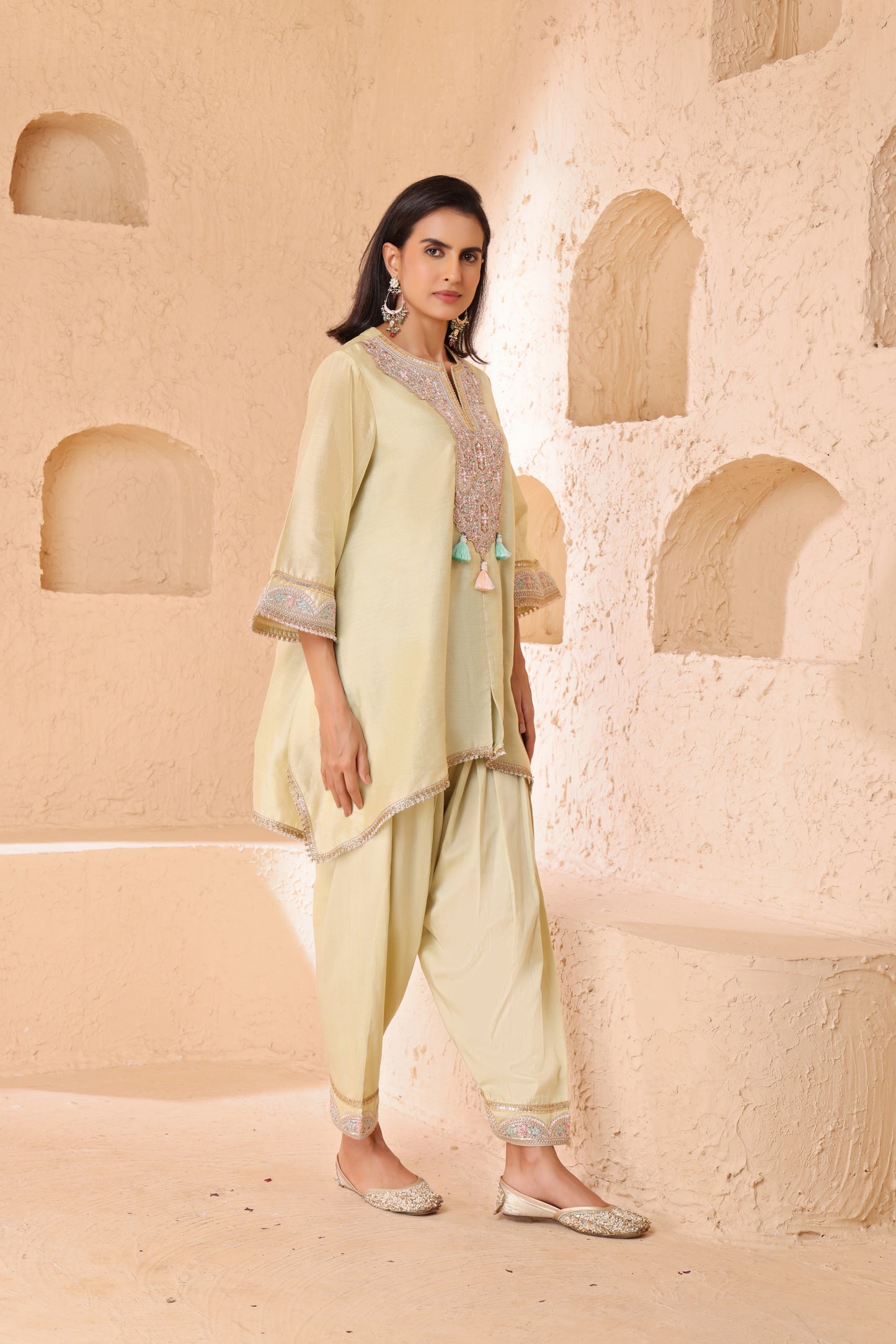 Asymmetrical short length shirt with Narrow salwar
