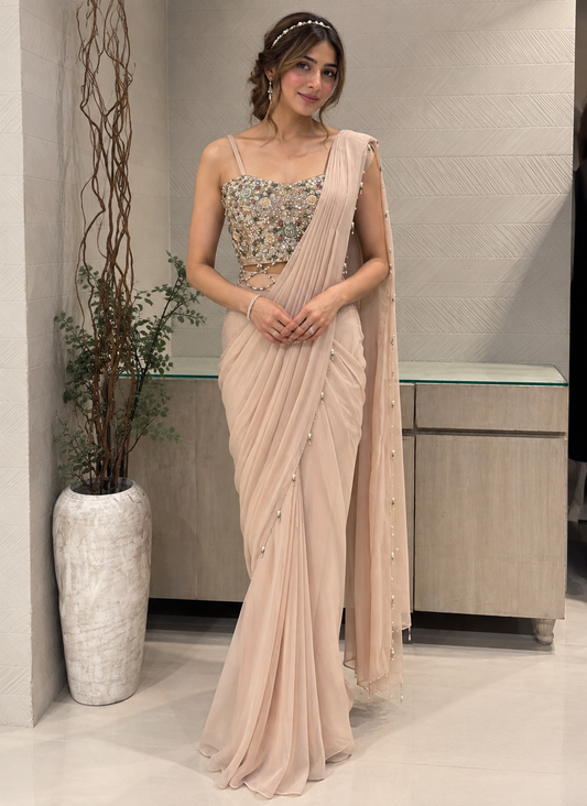 sleeveless pre draped saree