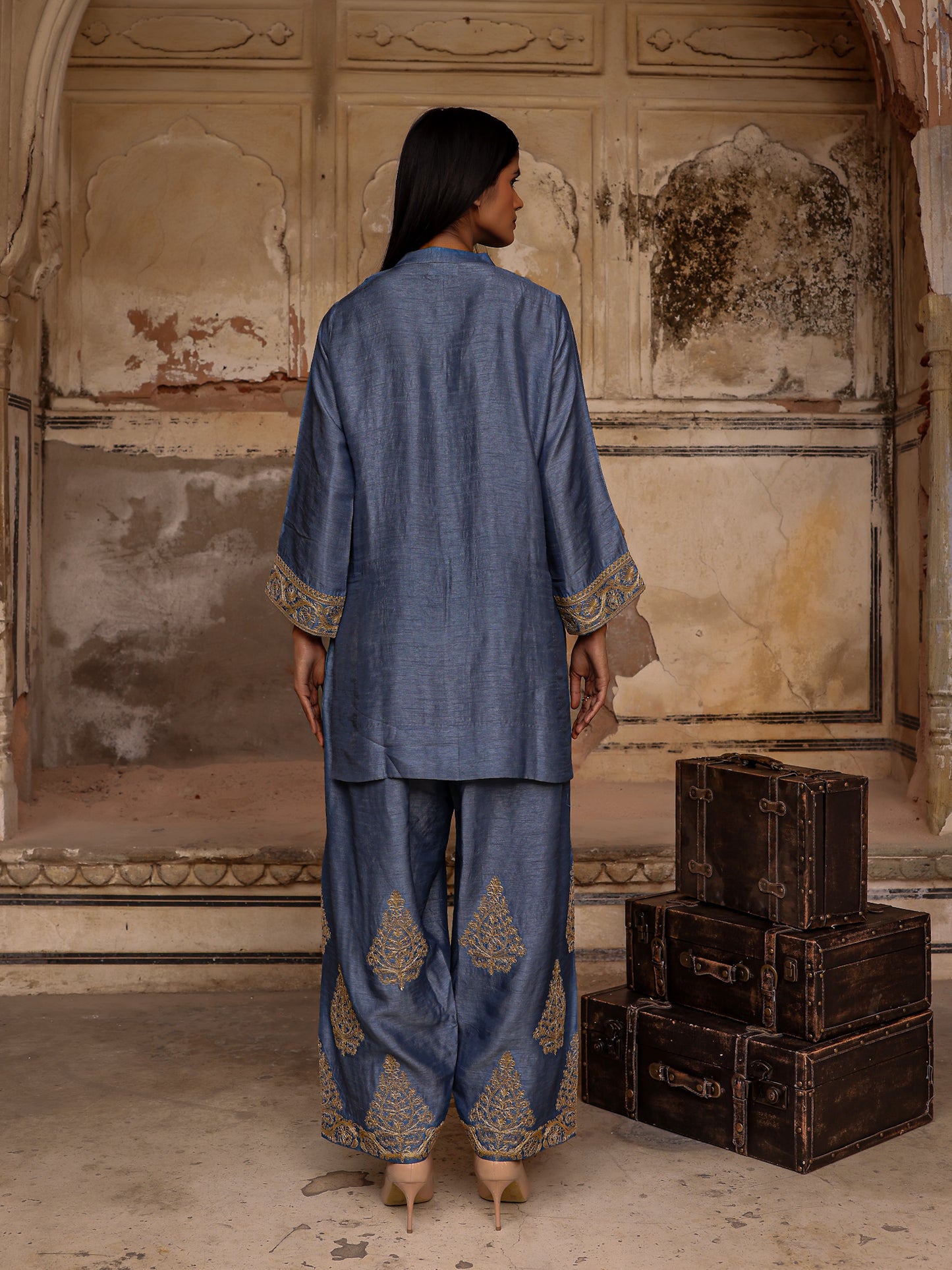 Chambray Farshi Silk Set with Dupatta