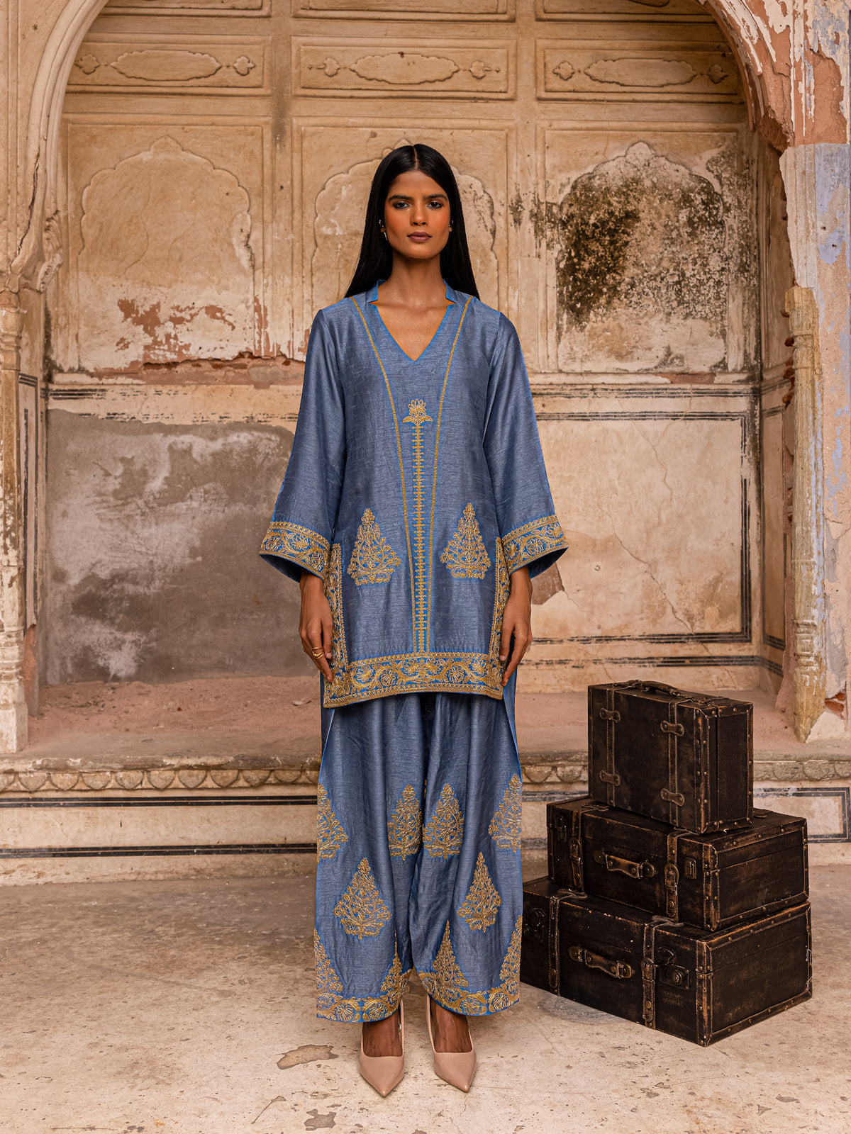 Chambray Farshi Silk Set with Dupatta