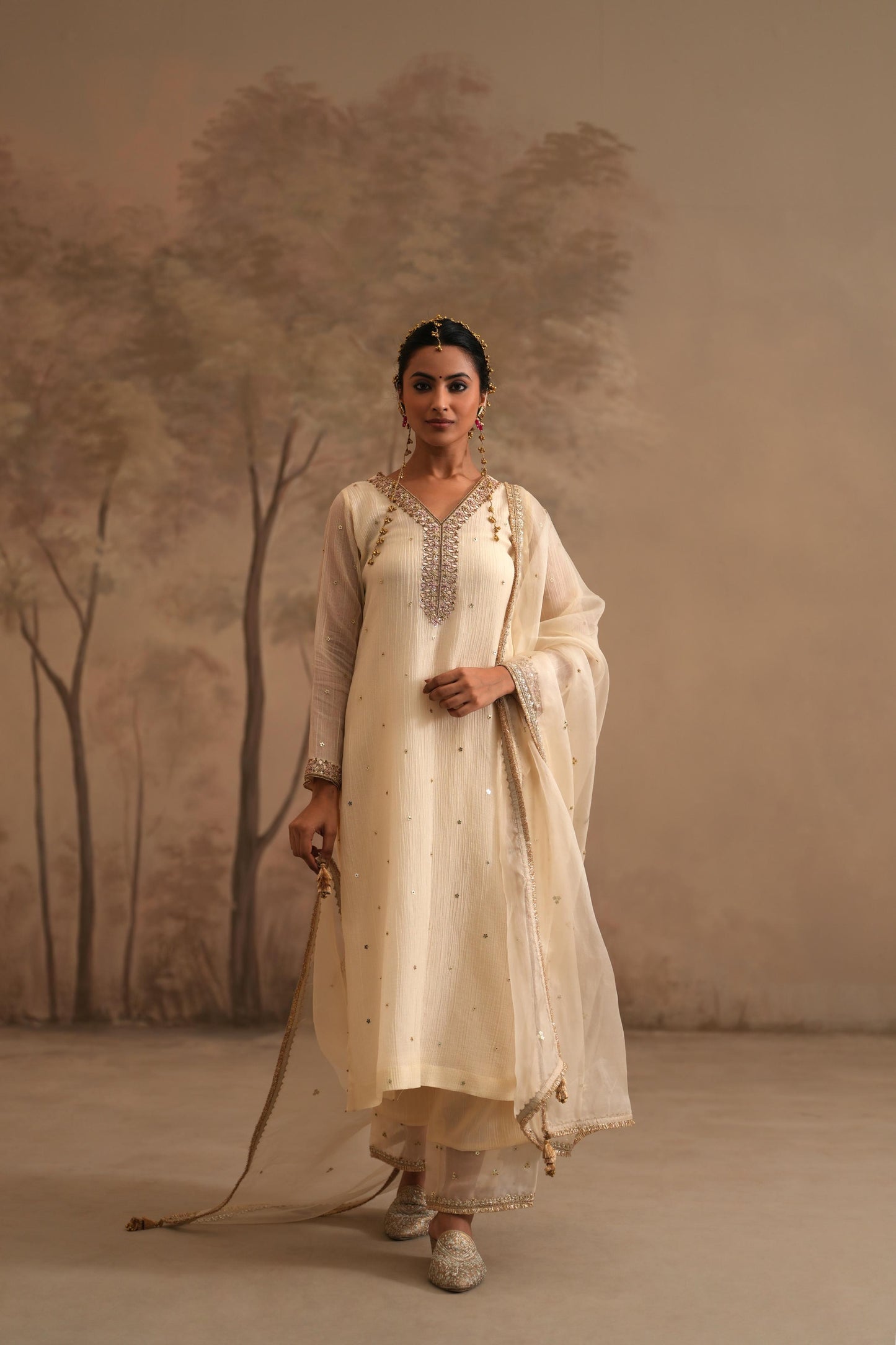 Dutch White Crushed Muslin Kurta with Zardozi and Gota embroidery