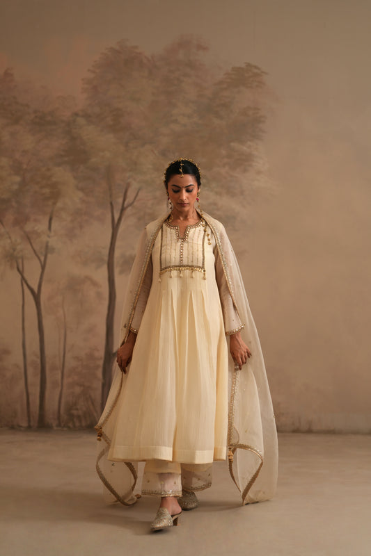 Dutch White Crushed Muslin Kurta with Zardozi and Gota lines yoke