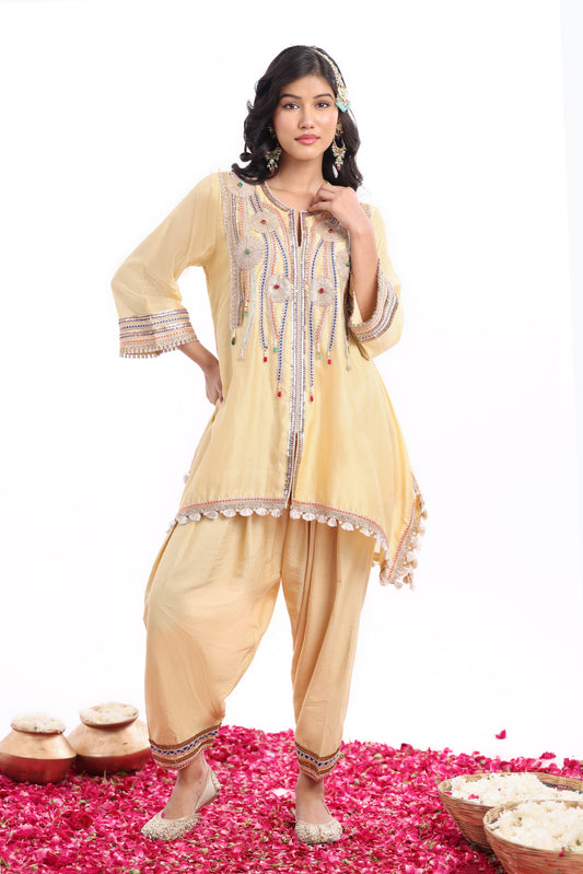 Asymmetrical short length shirt with narrow salwar