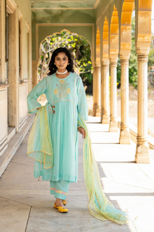 Light blue Mul Chanderi Kurta Set with Flower Motif Yoke