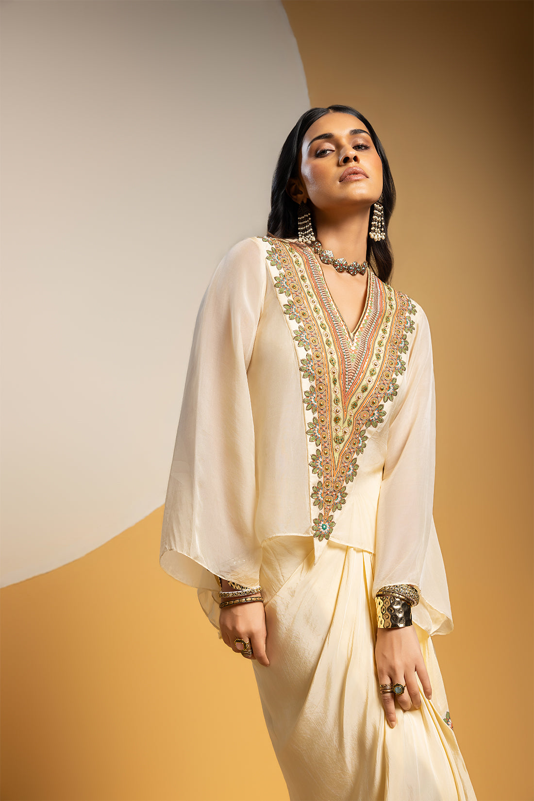 Taarani embellished V-neck drape skirt set
