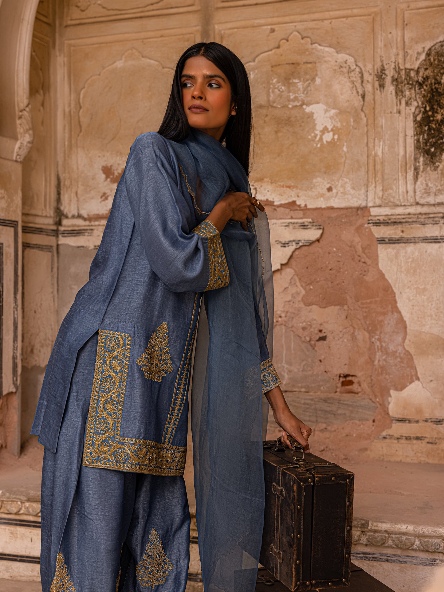 Chambray Farshi Silk Set with Dupatta