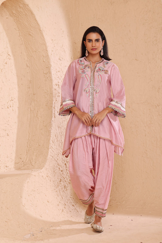 Asymmetrical short length shirt with narrow salwar