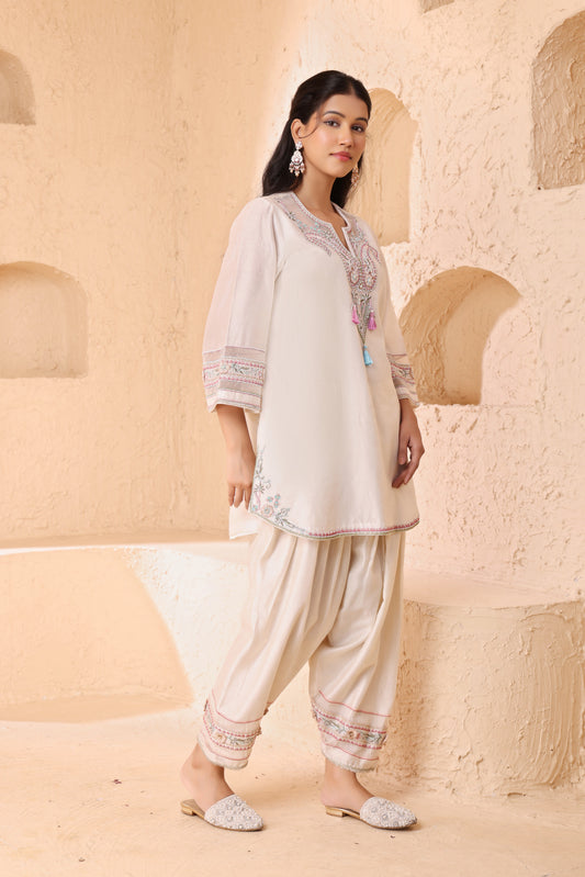 Straight short length shirt with Narrow salwar